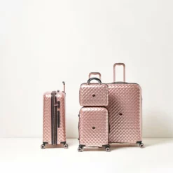 IT Luggage Glitzy - Vanity Case (Metallic Rose Gold) -UK Suitcase Sales Shop 12 f94a764e 5a5c 4bcd a8d3 03dc66762ba3