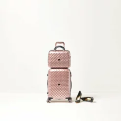 IT Luggage Glitzy - Vanity Case (Metallic Rose Gold) -UK Suitcase Sales Shop 15 47e109f3 cd49 4bf9 8696 db80ccca3e06