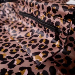 IT Luggage Glitzy - Vanity Case (Black) 16 IT Luggage Glitzy - Vanity Case (Black) -UK Suitcase Sales Shop 4 202071ee db5c 491a a6cf ccc45c74096c