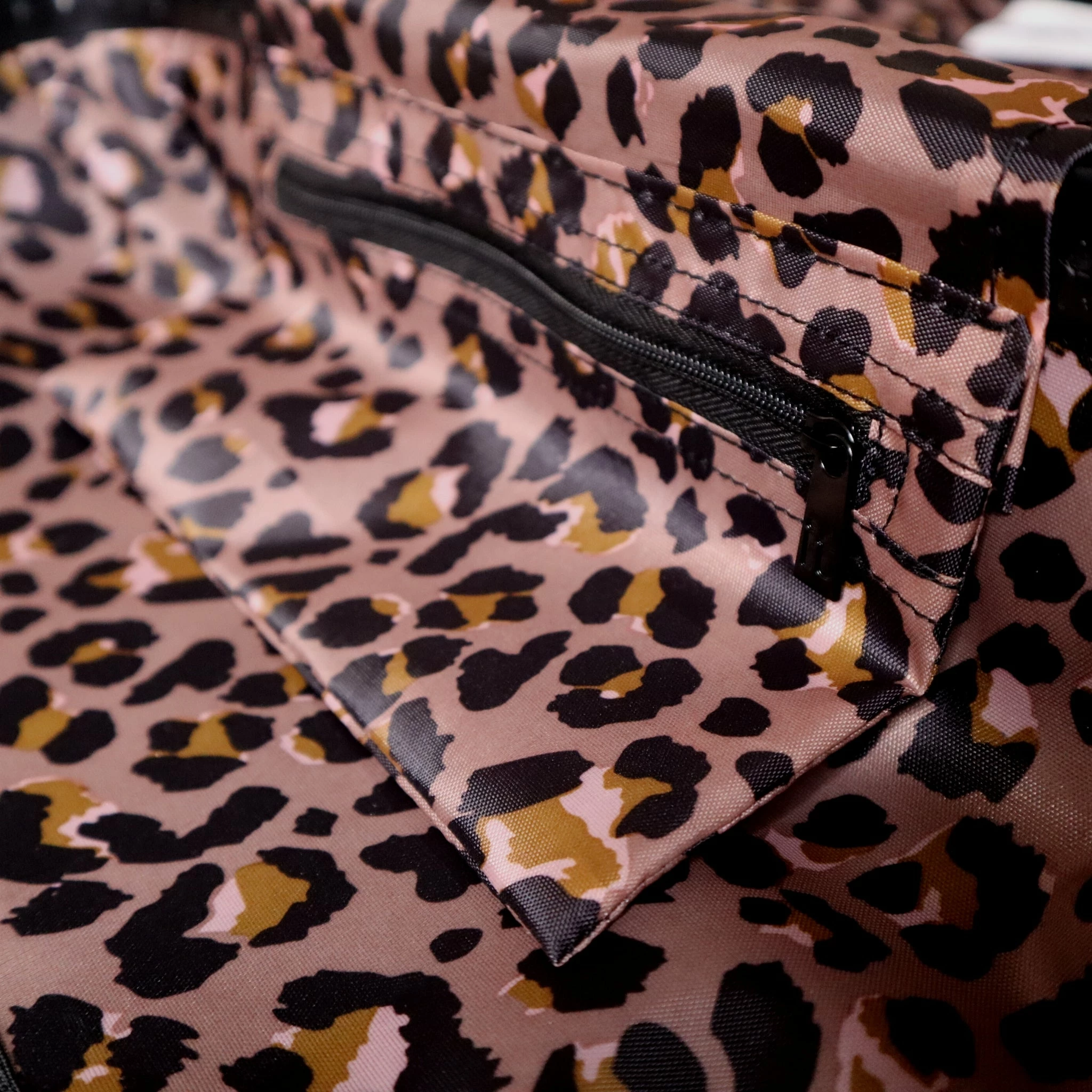 IT Luggage Glitzy - Vanity Case (Black) 7 IT Luggage Glitzy - Vanity Case (Black) - Image 7