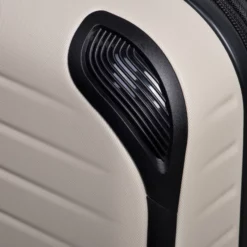IT Luggage Lineal - Cabin (Oyster) 11 IT Luggage Lineal - Cabin (Oyster) -UK Suitcase Sales Shop 61328 US16 2631 08OystergrayS821SSProtecorcorner b5b55eb6 b812 44a1 957c 35b3e7122383