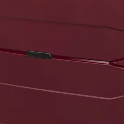 IT Luggage Momentous - 3-Piece Set (German Red) -UK Suitcase Sales Shop Momentous Red Close up