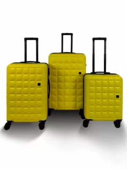 Qubed Squared 67cm 4-Wheel Suitcase -UK Suitcase Sales Shop Squared 12 1bbada79 ddac 4090 95c0 e9e7daddb5e2 scaled