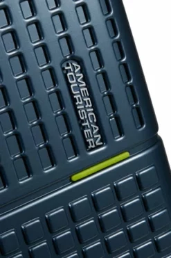 American Tourister Geopop 67cm 4 Wheel Medium Suitcase -UK Suitcase Sales Shop n5 e429eca0 a193 4b93 9b45 c23e50054b04
